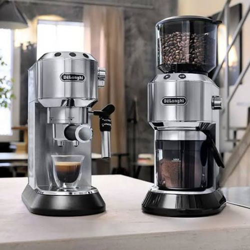 اسپرسو ساز دلونگی مدل EC685 ظرفیت ۱.۱ لیتر با فیلتر دایمی و فشار بخار ۱۵ بار